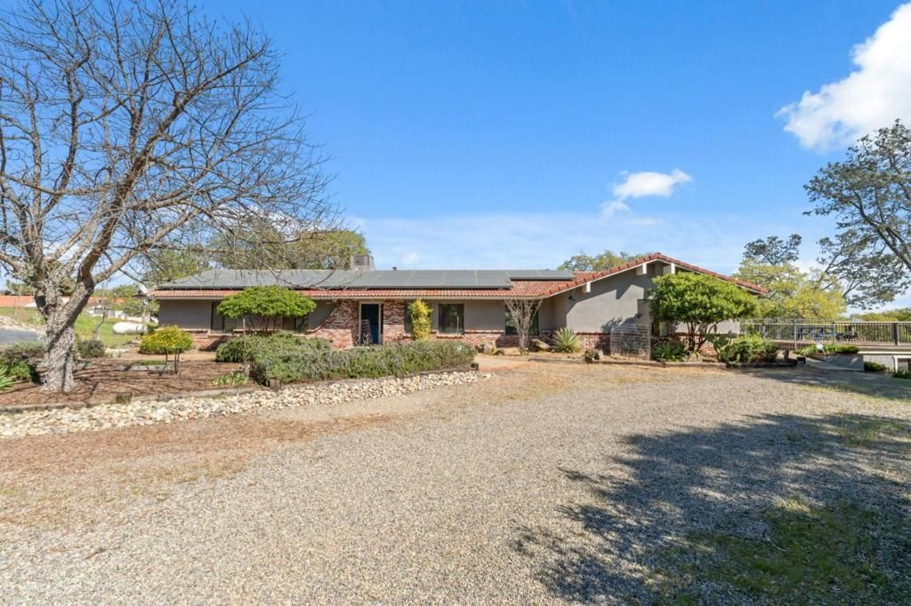 Photo of 29667 Meadow Lane, Coarsegold, CA 93614 (MLS # ML82043625)