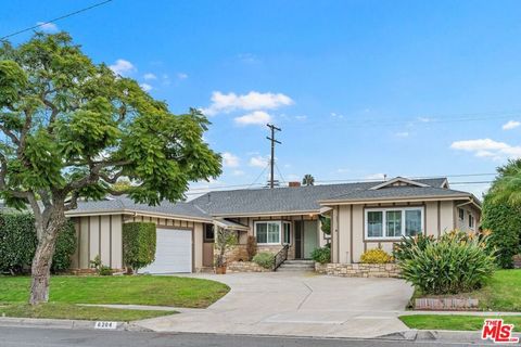 Photo of 6204 S Corning Avenue, Los Angeles, CA 90056 (MLS # 25614327)