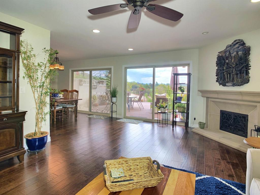 6923 Caminito Entrada