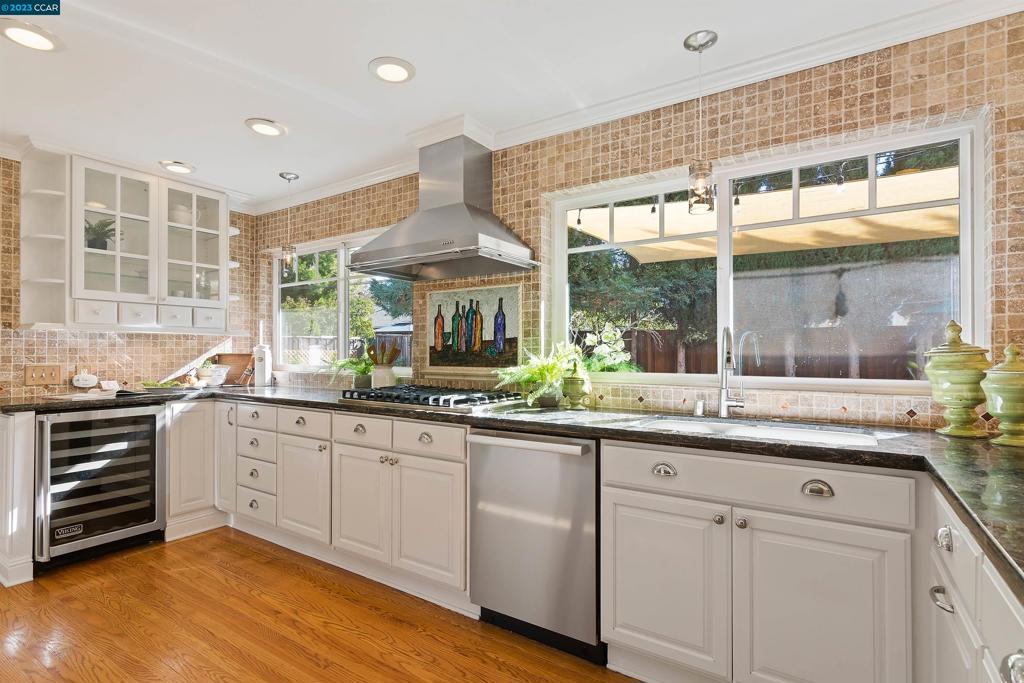 BISHOP ESTATES - Residential