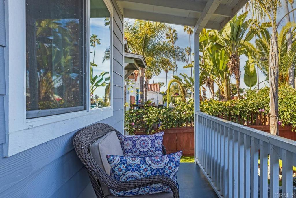 4825 W Point Loma Bvd