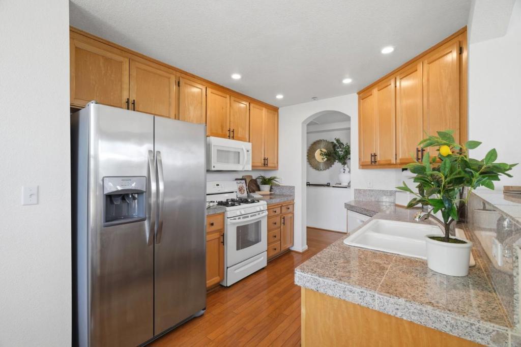 500 Baltic Circle 506