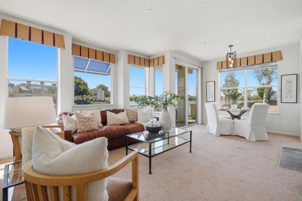 500 Baltic Circle 506