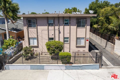 Photo of 1433 E 61st Street, Los Angeles, CA 90001 (MLS # 26969467)
