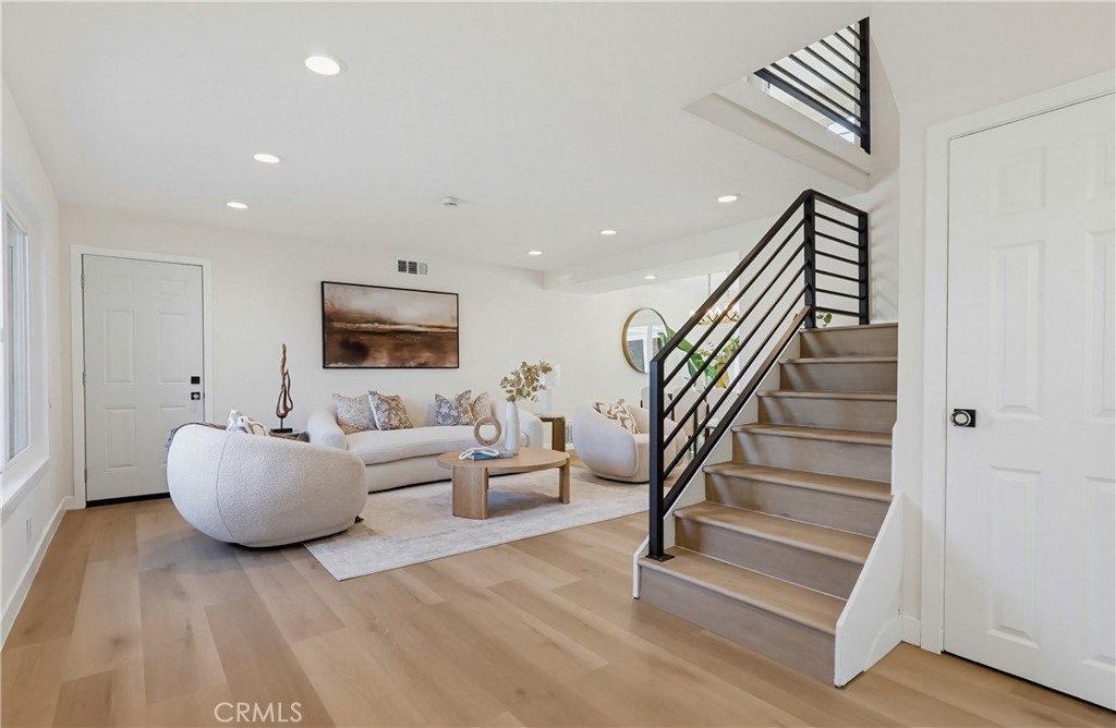 19601 Mackel Terrace