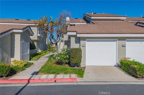 527 Springbrook N Irvine CA 92614