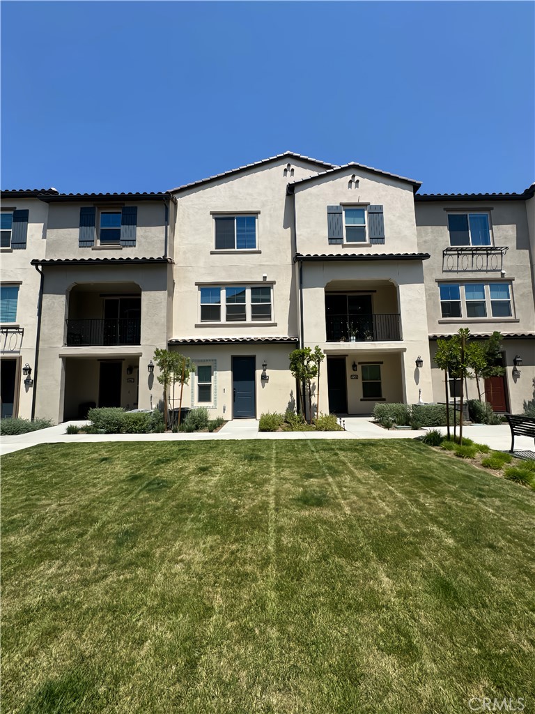 Stunning New Construction in Gated Community – 2 Bed, 2.5 Bath,1403 Sqft.
Welcome to your dream home in a brand-new gated community! This light-filled, modern 2-bedroom, 2.5-bathroom residence offers the perfect blend of style, functionality, and location.
Enjoy an open-concept floor plan with quartz countertops, high-end stainless steel appliances, and a kitchen designed with entertaining in mind. Both spacious bedrooms feature private en-suite bathrooms and large walk-in closets, creating peaceful, private retreats.
Located directly across from the community park, this home offers scenic views and a serene atmosphere. With shopping, dining, parks, and major highways just minutes away, you’ll love the convenience this location brings.
Don’t miss your chance to live in this highly desirable neighborhood — schedule your private tour today!