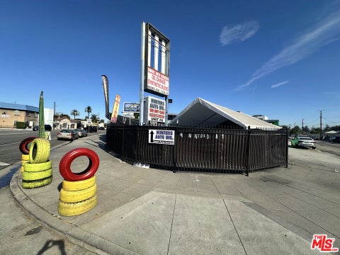 Photo of 10505 Victory Boulevard, Los Angeles, CA 91606 (MLS # 26969121)