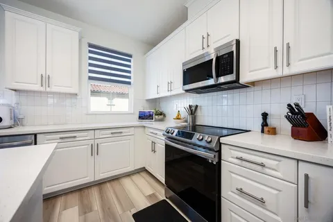 210 Liberty Way, Oceanside, CA 92057 - MLS#: 250036286SD