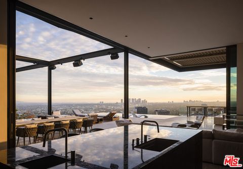 1305 Collingwood Place Los Angeles CA 90069