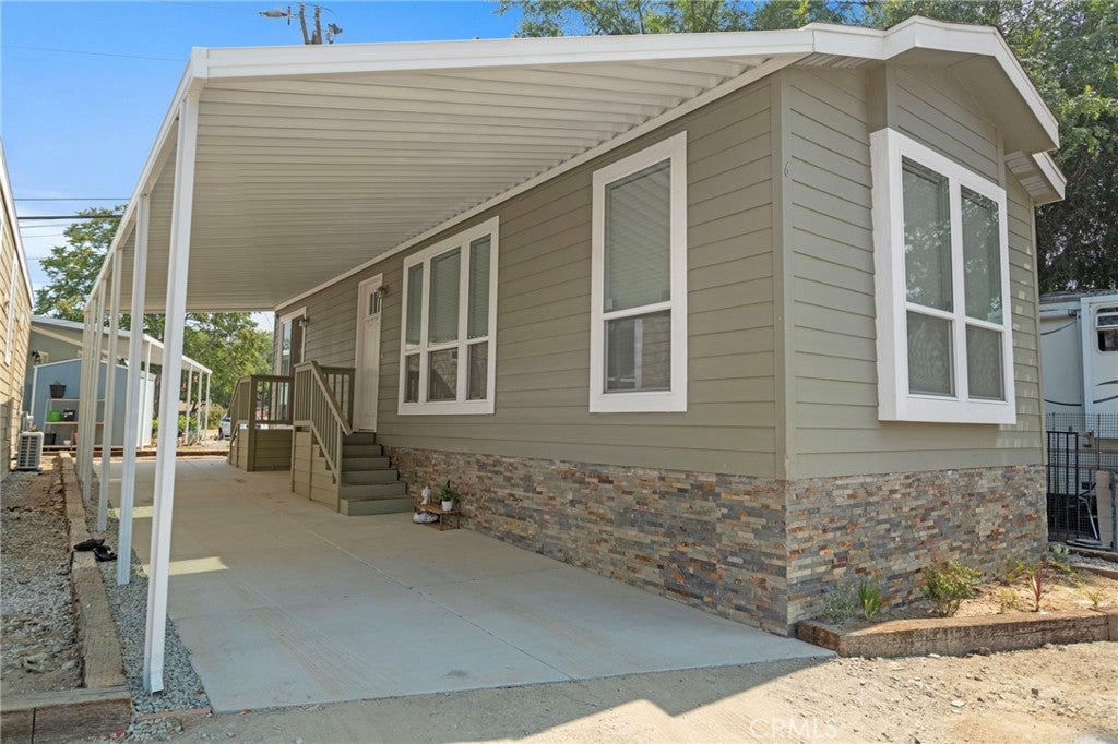 22113 Grand Terrace Road