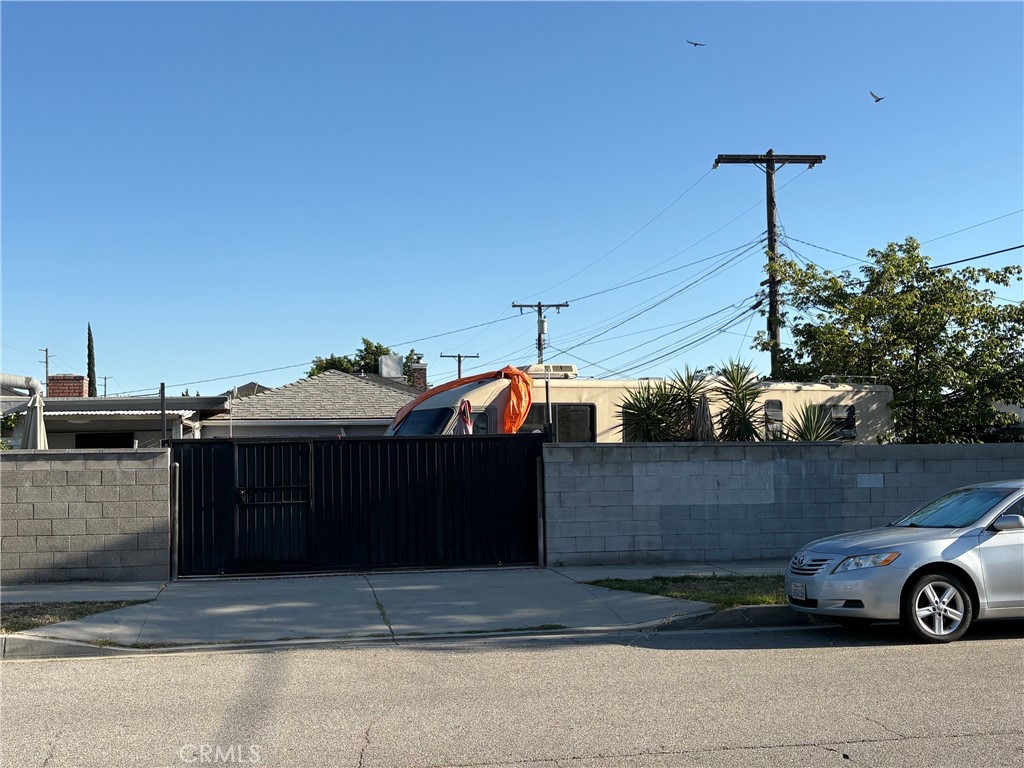 547 N Angeleno Avenue