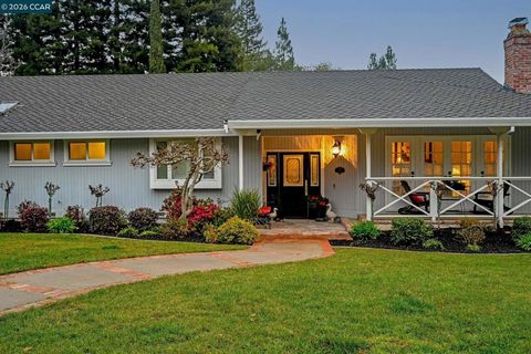 Photo of 240 240 Morris Ranch Ct. Ct, Danville, CA 94526 (MLS # 41123728)