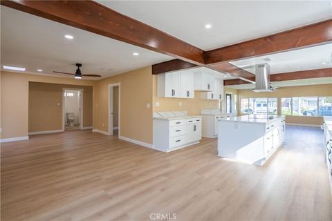 Photo of 6081 Lemon Ave, Long Beach, CA 90805 (MLS # DW26018779)