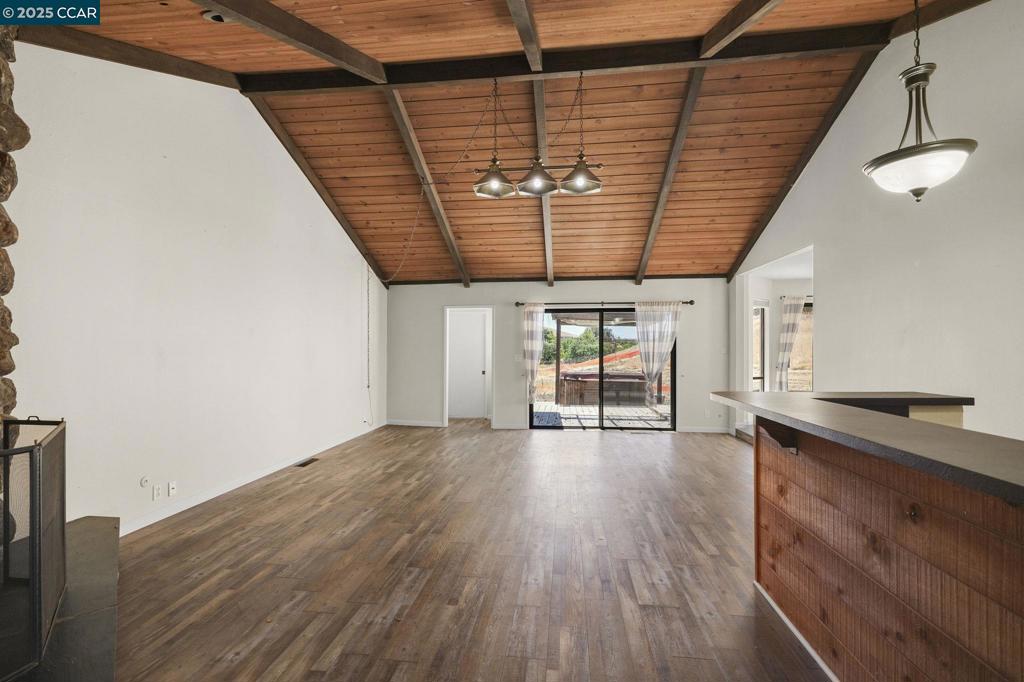 LAWRENCE ESTATES - Residential