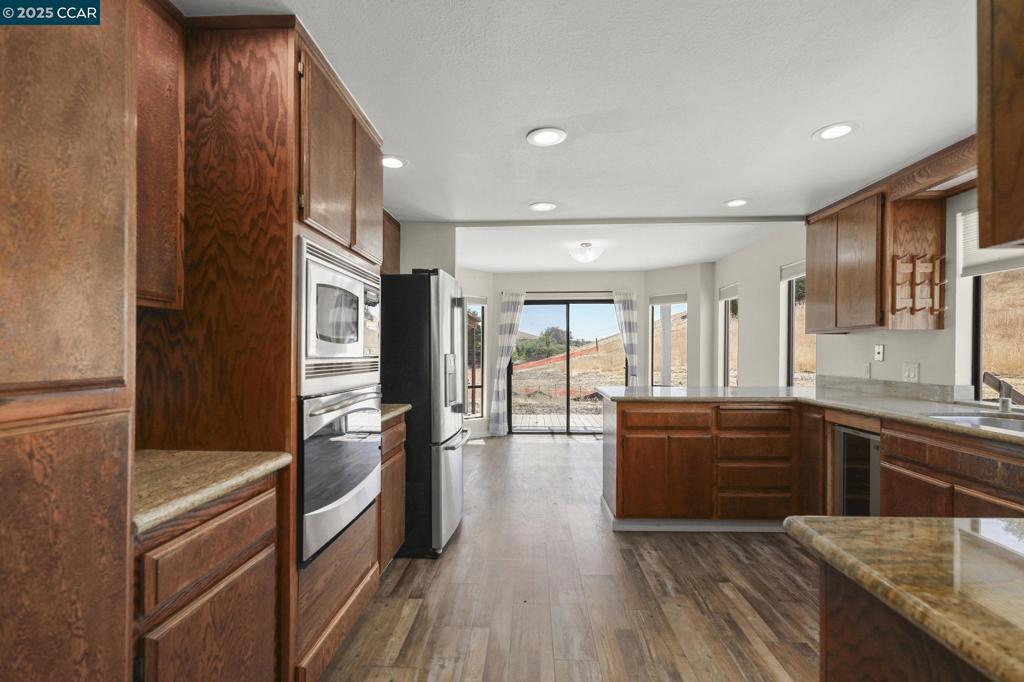 LAWRENCE ESTATES - Residential