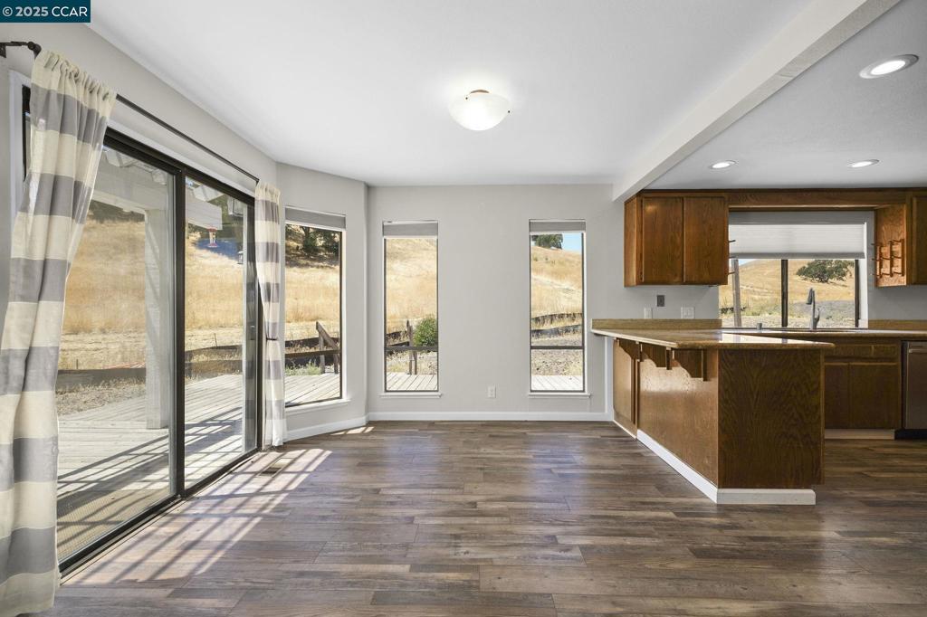 LAWRENCE ESTATES - Residential