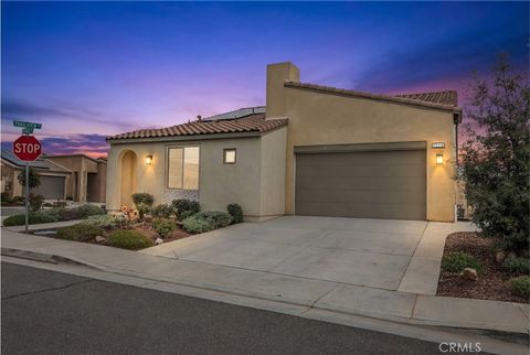 Photo of 1518 Kylemore Way Way, Beaumont, CA 92223 (MLS # CV26041142)