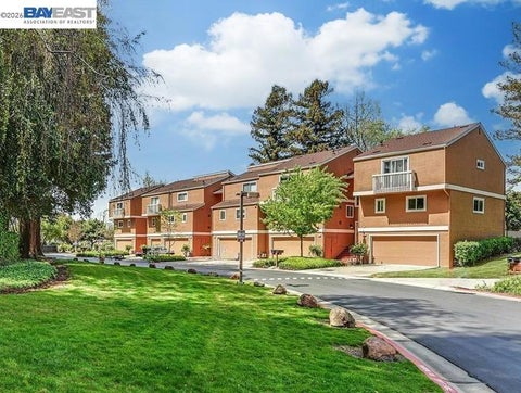 Photo of 37886 Bright Cmn CMN, Fremont, CA 94536 (MLS # 41144172)