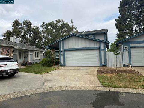 Photo of 585 Mt Dell Dr Dr, Clayton, CA 94517 (MLS # 41129139)