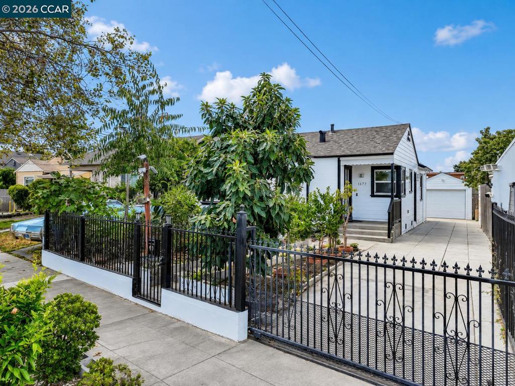 1637 100th Ave