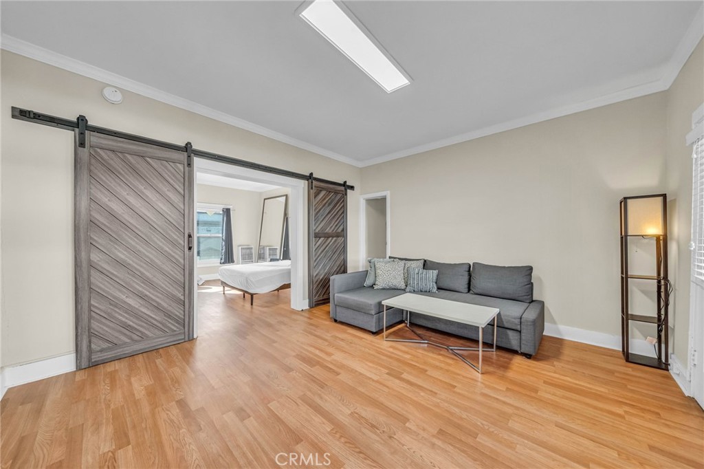 4125 S Figueroa Street 218