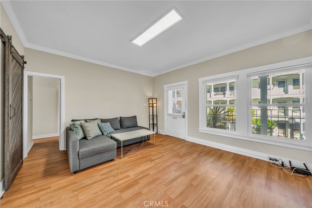 4125 S Figueroa Street 218