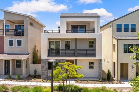241 Abacus Irvine CA 92618