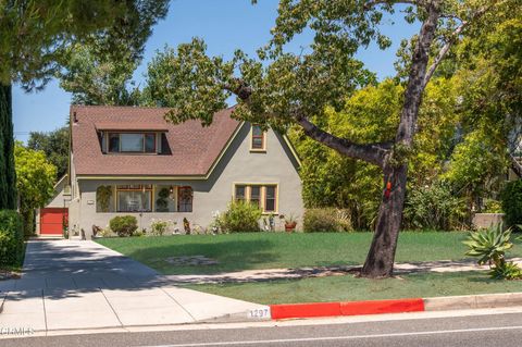 Photo of 1297 N Hill Avenue, Pasadena, CA 91104 (MLS # P1-27242)