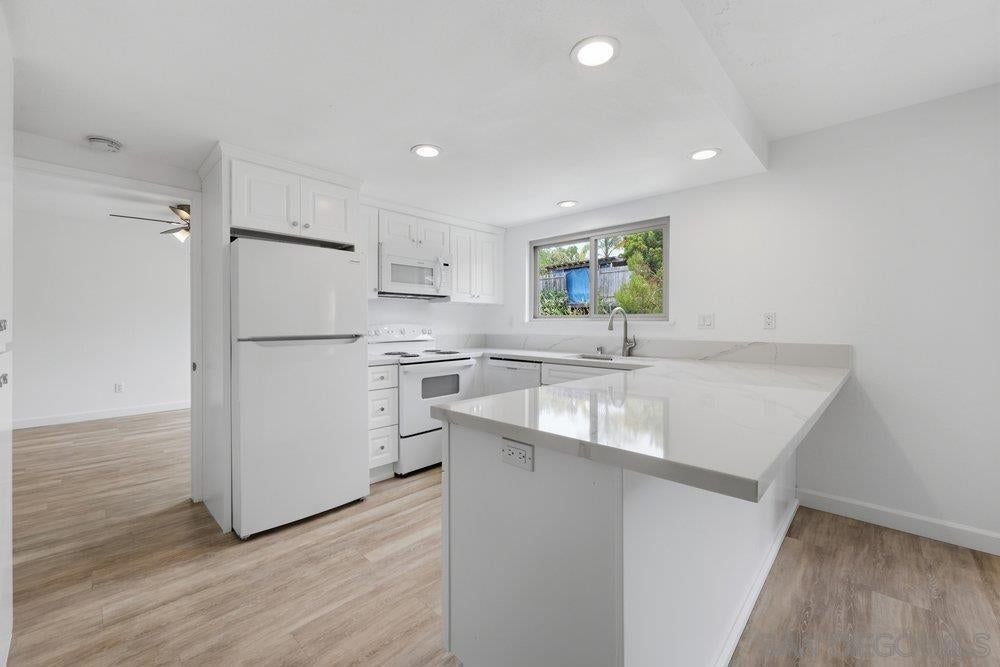 155 Rosebay Dr 40