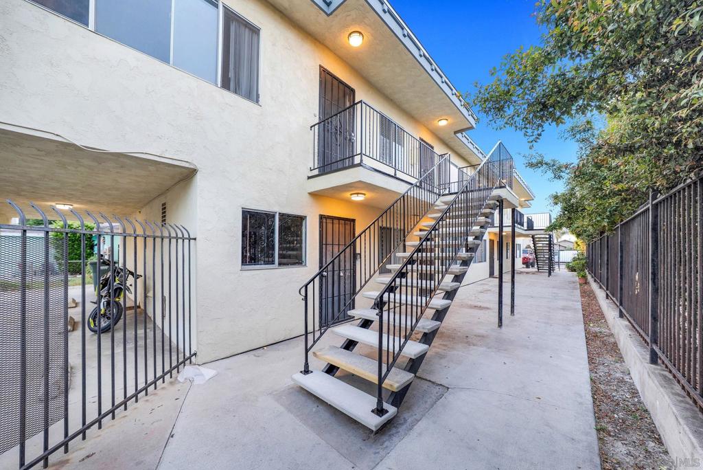 1041 Calla Ave