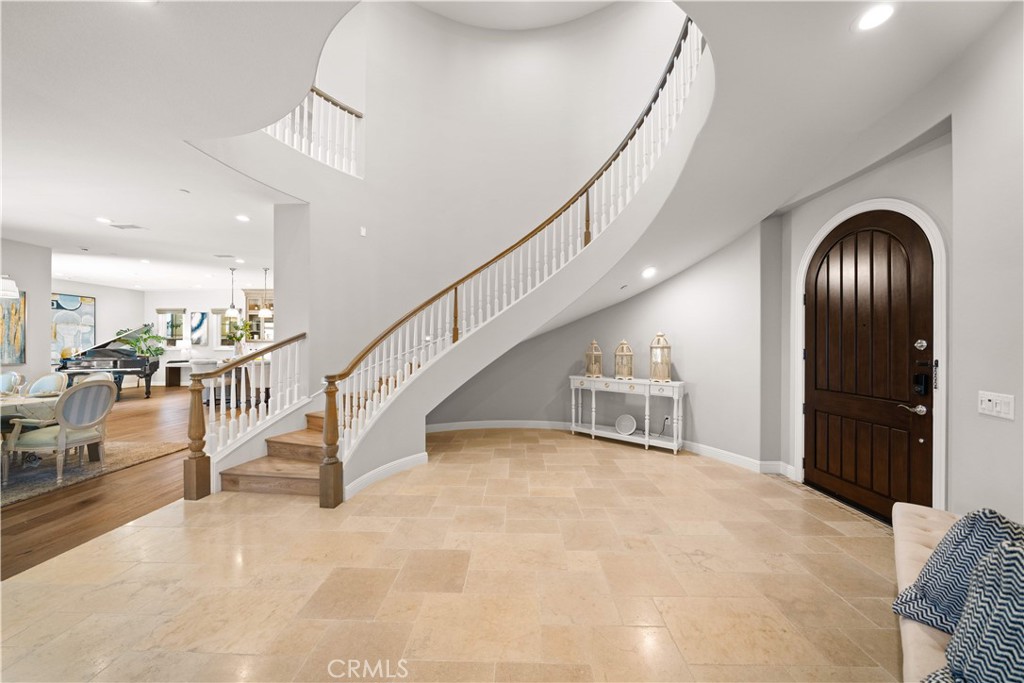 212 Clear Falls