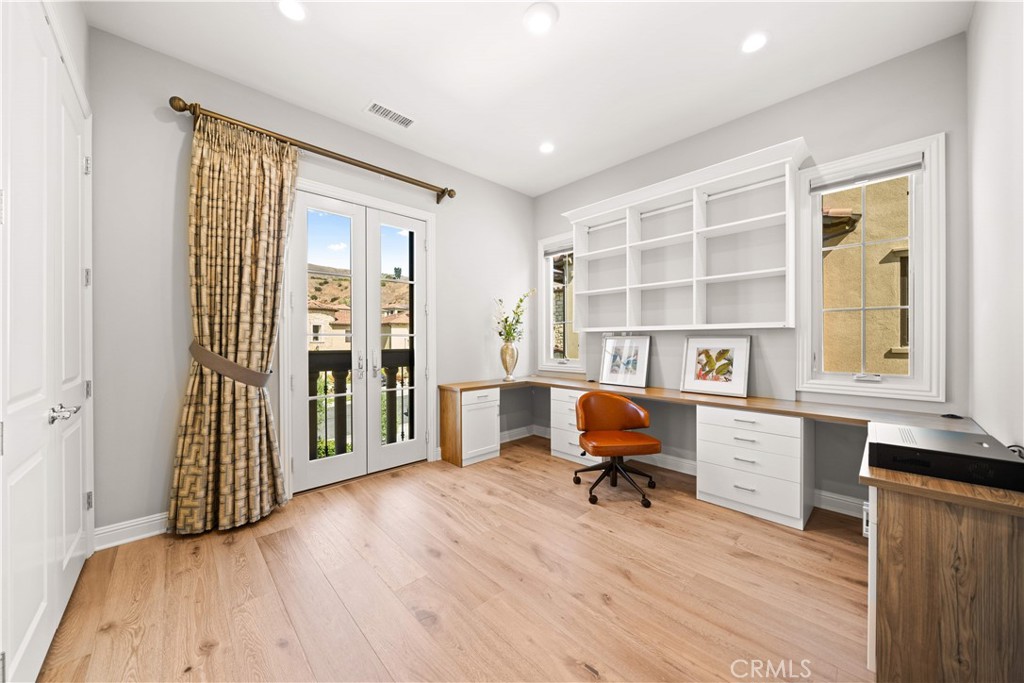 Bella Vista - Residential