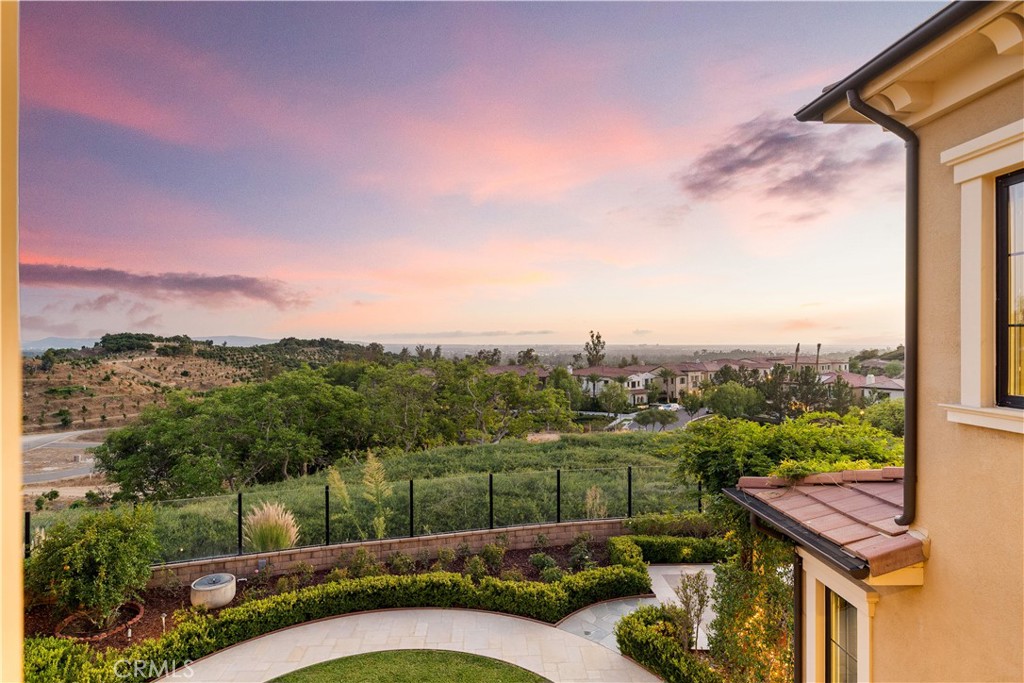 Bella Vista - Residential