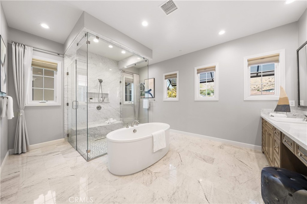 Bella Vista - Residential