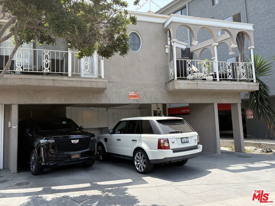 Located on the Marina Peninsula one block to the beach, Silver Strand area multi-million-dollar neighborhood. Light, Bright, Beautiful & Breezy, this 3-bedroom 2 Bath has a Private balcony with Lagoon Views. One Level washer/dryer Stainless steel appliances. Walking distance to Cafes, Restaurants & Bars Assigned 2 car parking pet friendly.