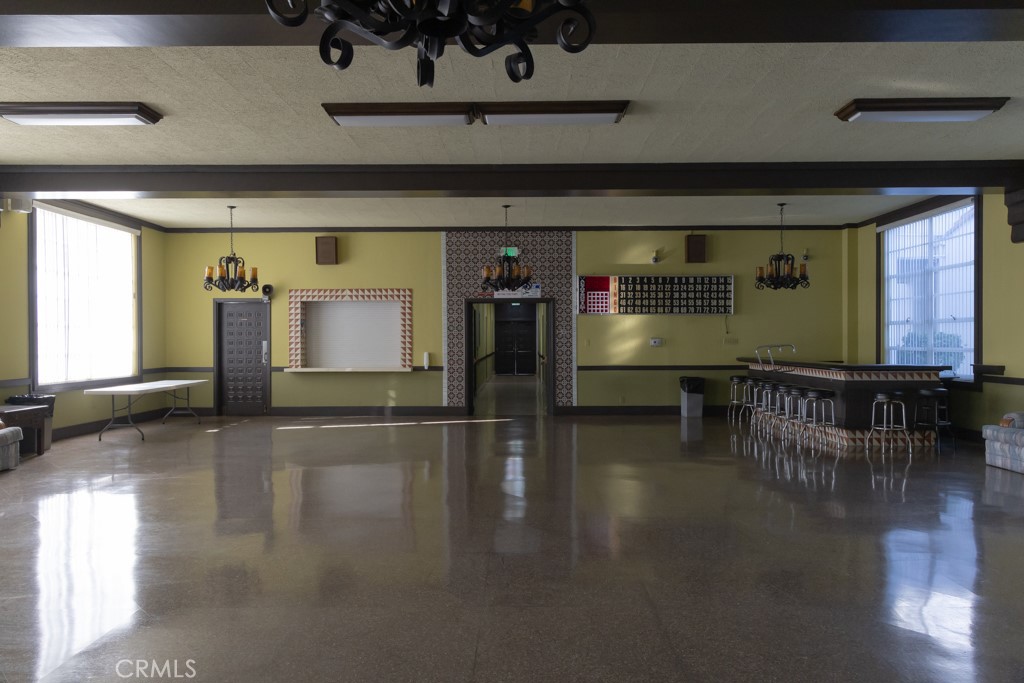 2601 E Victoria Street 74