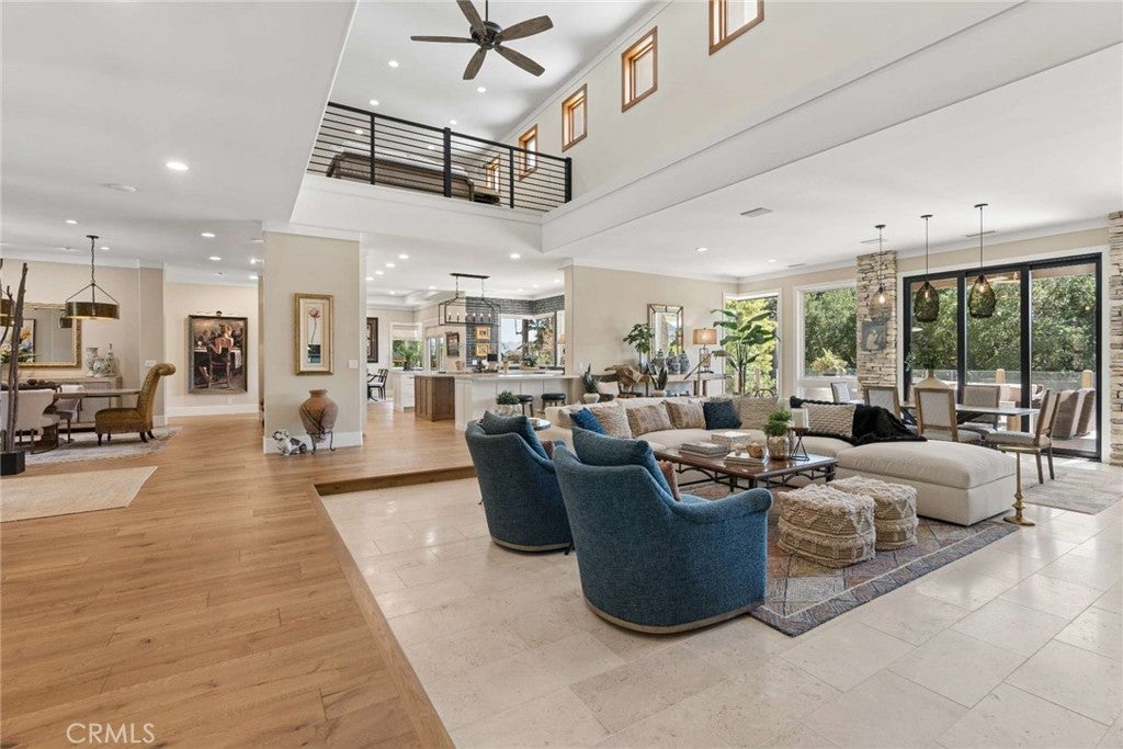 38144 Silver Fox Court