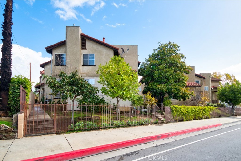 612 San Gabriel Boulevard