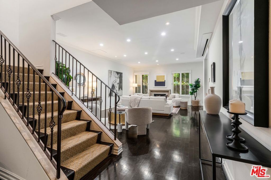 Photo of 2327 Century Hill, Los Angeles, CA 90067 (MLS # 25580925)