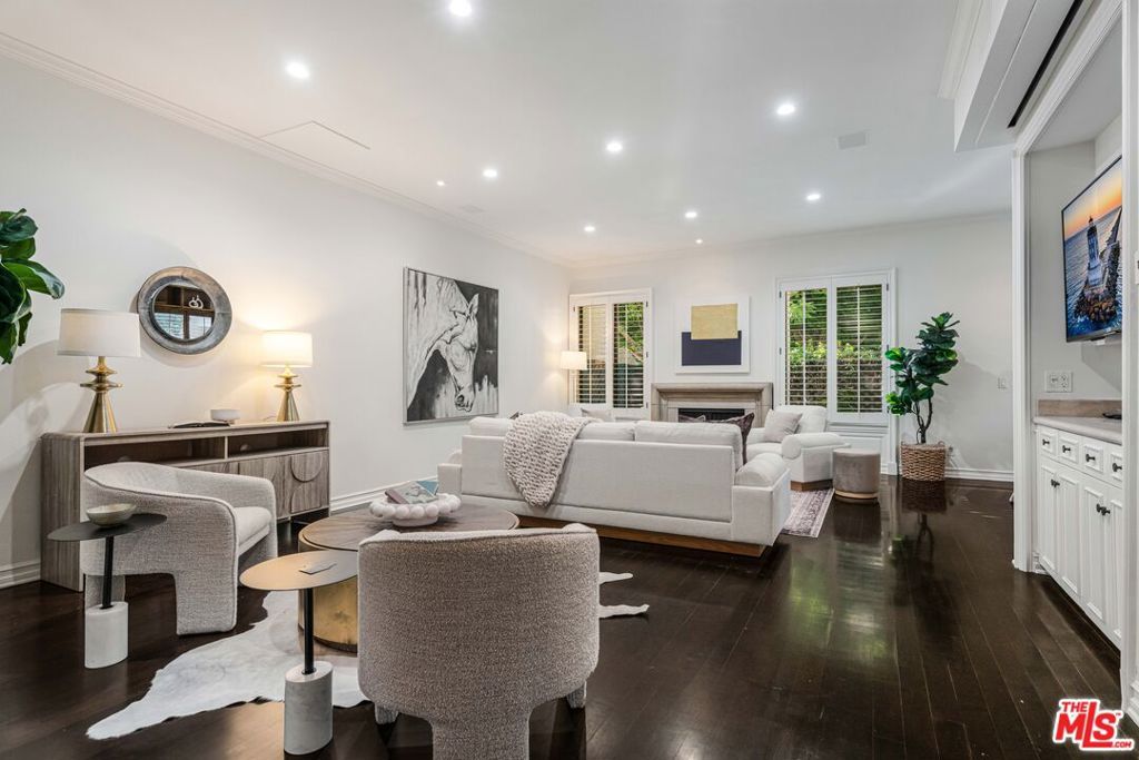 Photo of 2327 Century Hill, Los Angeles, CA 90067 (MLS # 25580925)