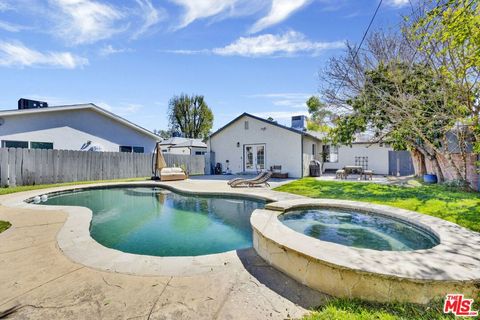 Photo of 15513 Cohasset Street, Van Nuys, CA 91406 (MLS # 26661595)