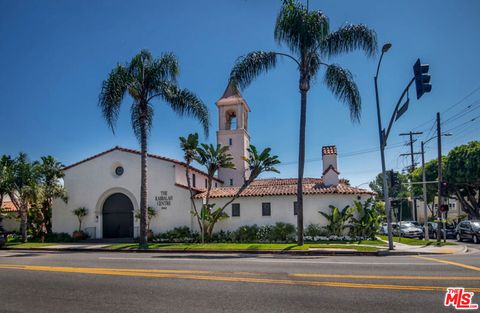 Photo of 1062 S Robertson Boulevard, Los Angeles, CA 90035 (MLS # 26632219)