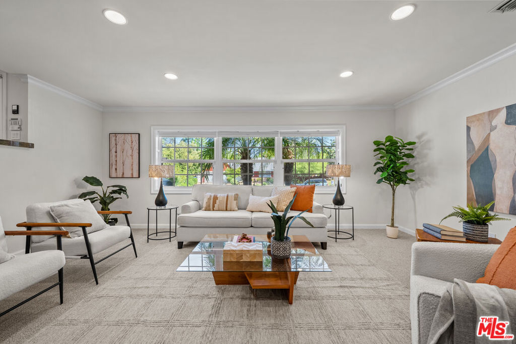 6131 Lockhurst Drive