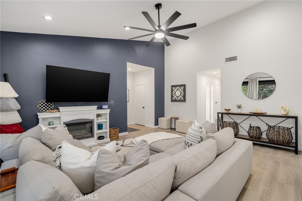 10571 Lakeside Drive S D