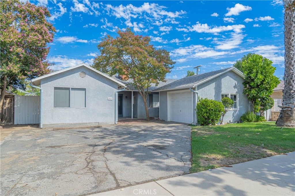 Photo of 17415 Stagg Street, Northridge, CA 91325 (MLS # SR25224418)