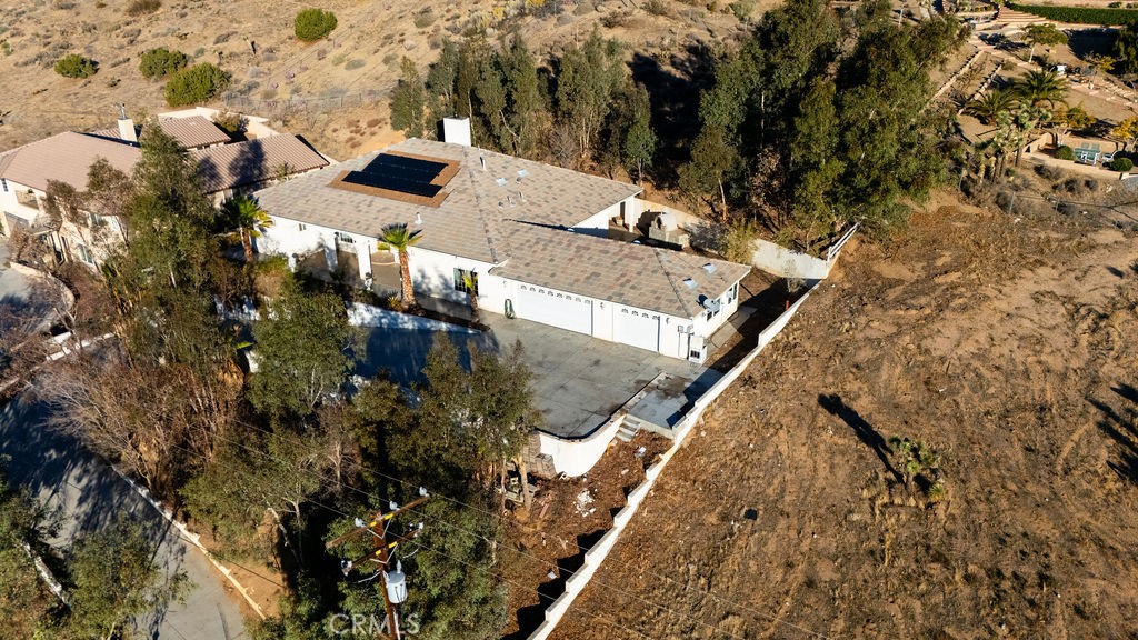 Custom Hilltop Home with Golf Course Views
This one of a kind 4 bedroom, 3 bath custom home sits on a private hilltop with beautiful golf course views from the front yard. The long driveway adds privacy and leads to double doors opening to an open, airy floor plan with high ceilings, a tile fireplace, and a bright dining area. The kitchen opens to the living room and offers plenty of cabinets, a pantry, and generous counter space for cooking and entertaining. The primary suite includes dual sinks, a soaking tub, and a separate shower. The additional bedrooms are spacious, and the bathrooms feature tile shower in tub. Enjoy the convenience of an indoor laundry room with cabinets and direct access to a 3-car garage. The backyard includes a covered patio with recessed lighting and plenty of space to relax and for entertaining guests.