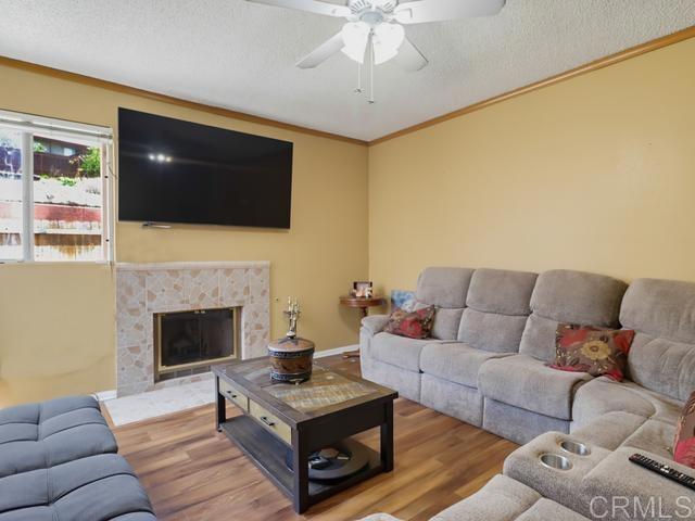 5949 Tonawanda Drive