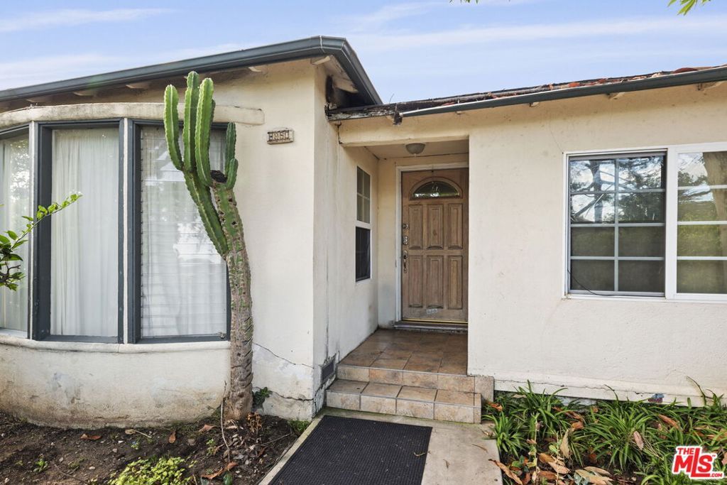 Photo of 8860 Horner Street, Los Angeles, CA 90035 (MLS # 25597777)
