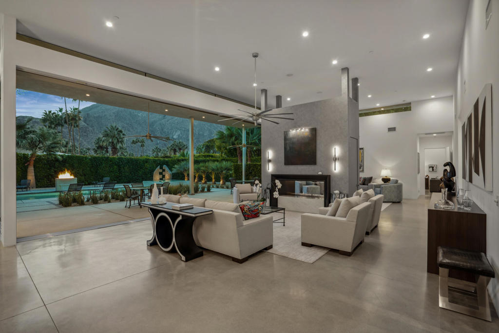 Old Las Palmas - Residential